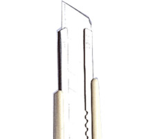 NT Cutter avec auto-lock, A-300RP